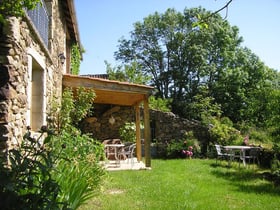 Maison nature dans Laval sur Doulon