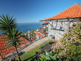 Naturhäuschen in Arco da Calheta