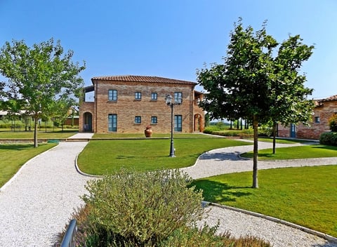 Nature house in Cortona: 41