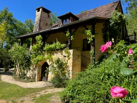 Naturhäuschen in Payrac