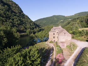 Casa nella natura a Requista