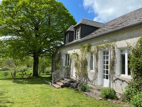 Naturhäuschen in Saint Leger de Fougeret