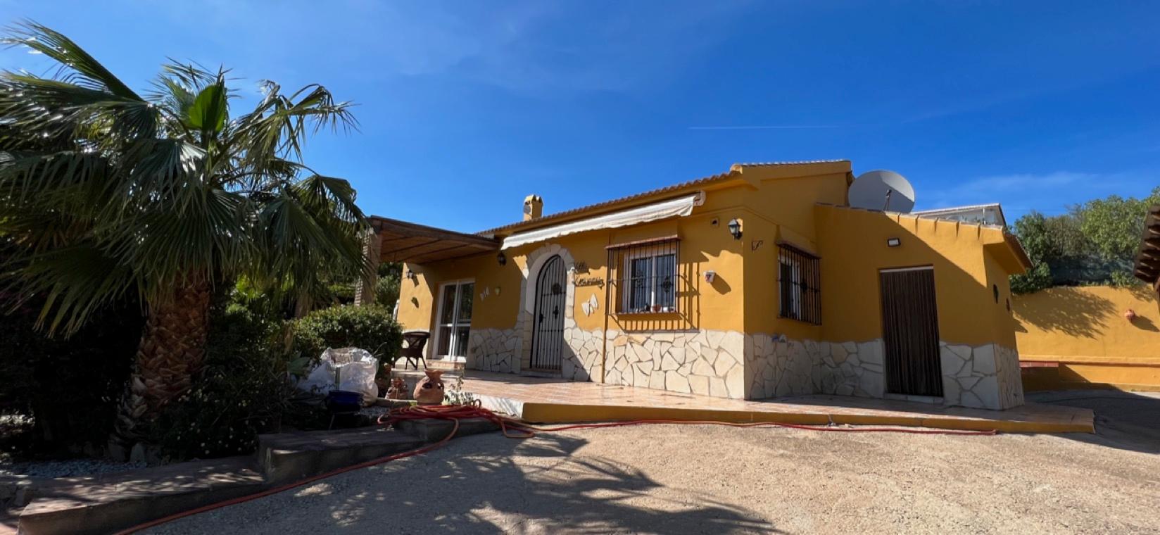 Nature house in Los Kikos Alcausin