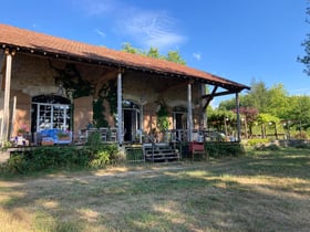 Nature house in Montaron