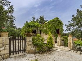 Nature house in Chania