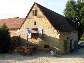 Nature house in Frayssinet