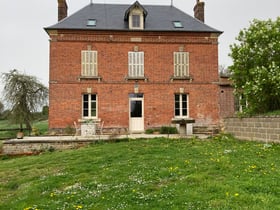 Nature house in Mardilly