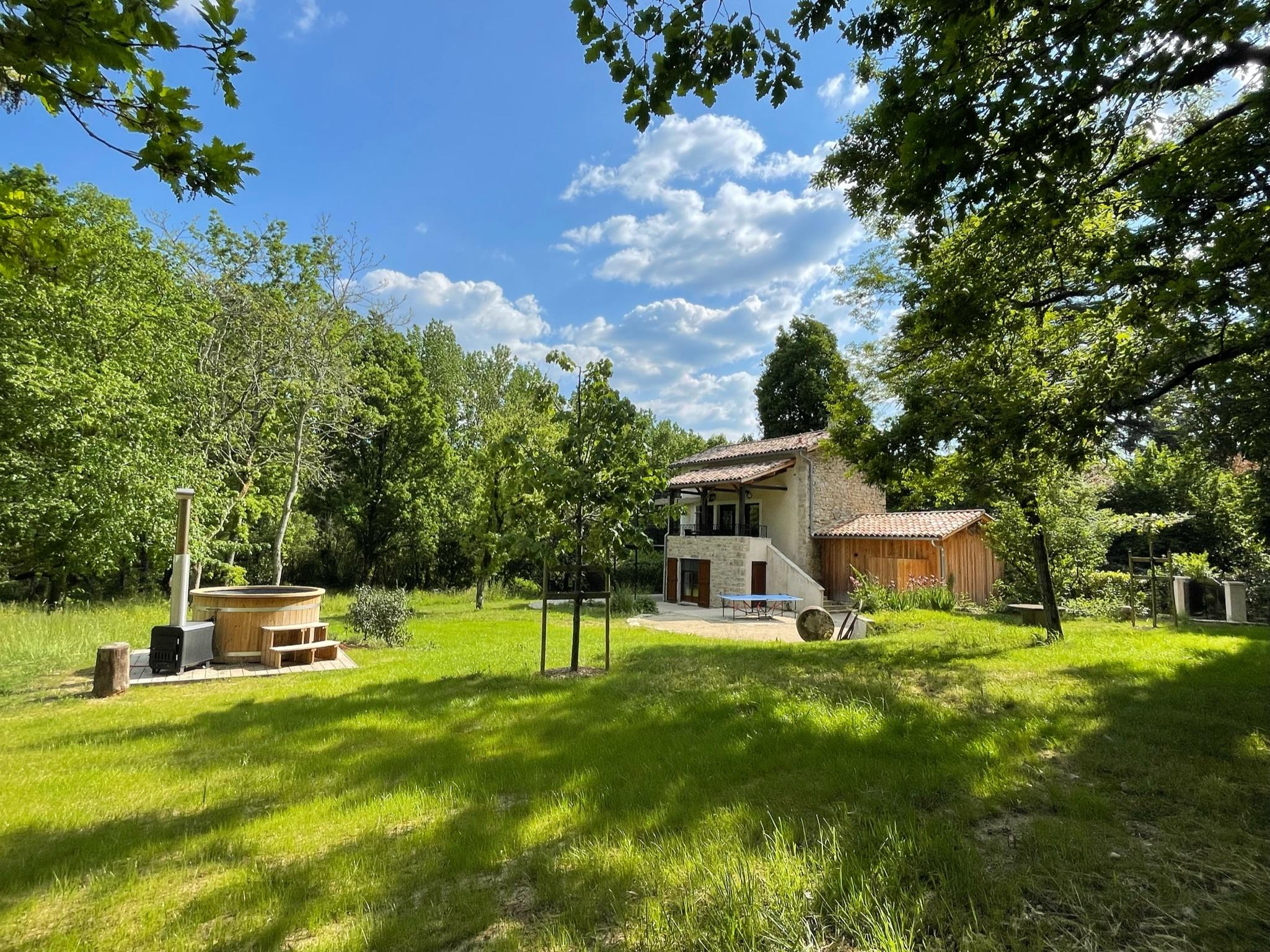 Maison nature à Féneyrols