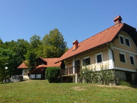 Maison nature dans Žužemberk