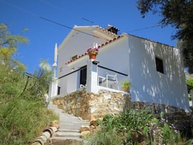 Nature house in Fuentes de Cesna