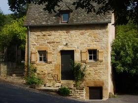 Nature house in Saint-Geniez-d'Olt