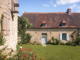 Maison nature à Naves