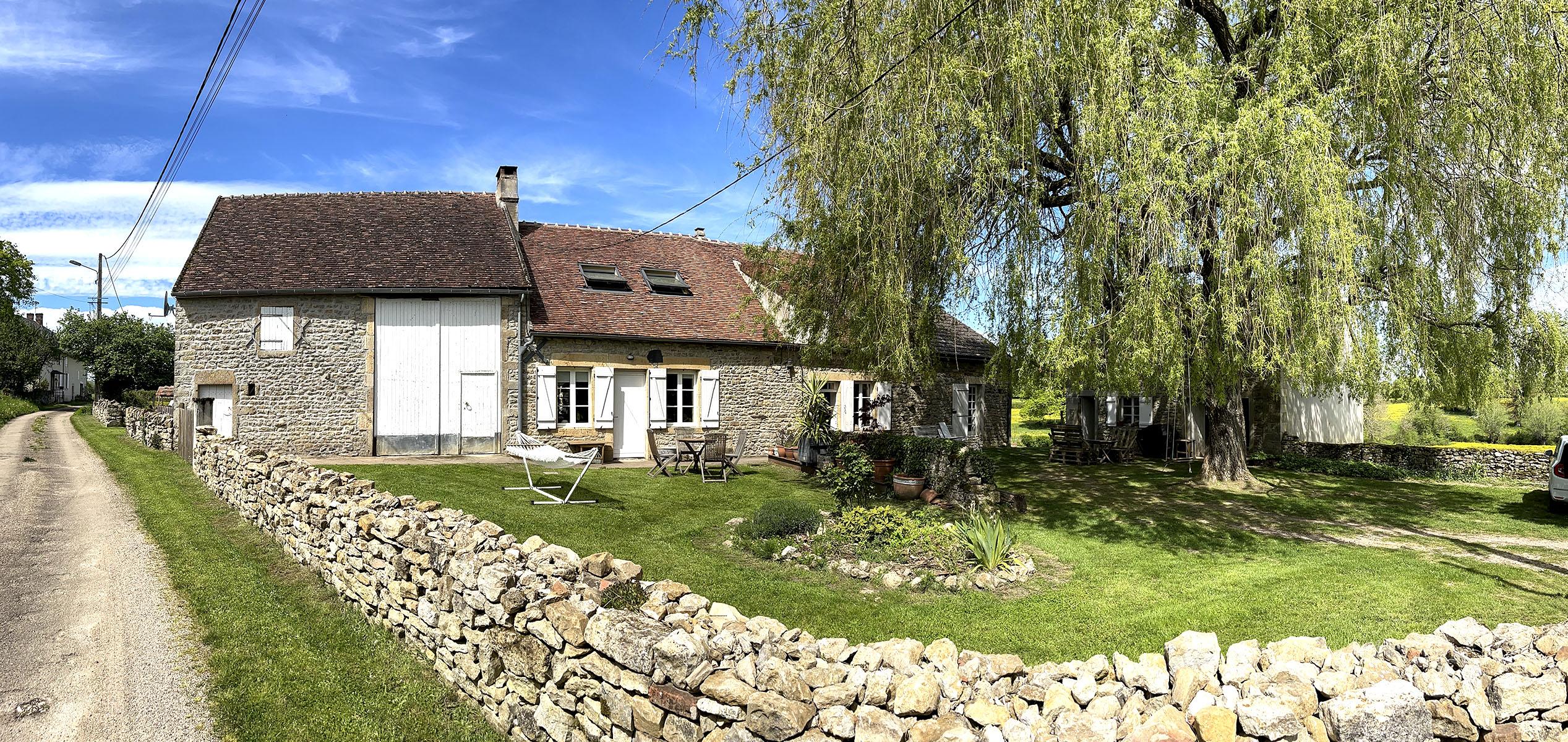 Nature house in Bussy la pesle