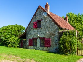 Naturhäuschen in Antully