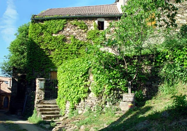 Nature house in St-Mélany