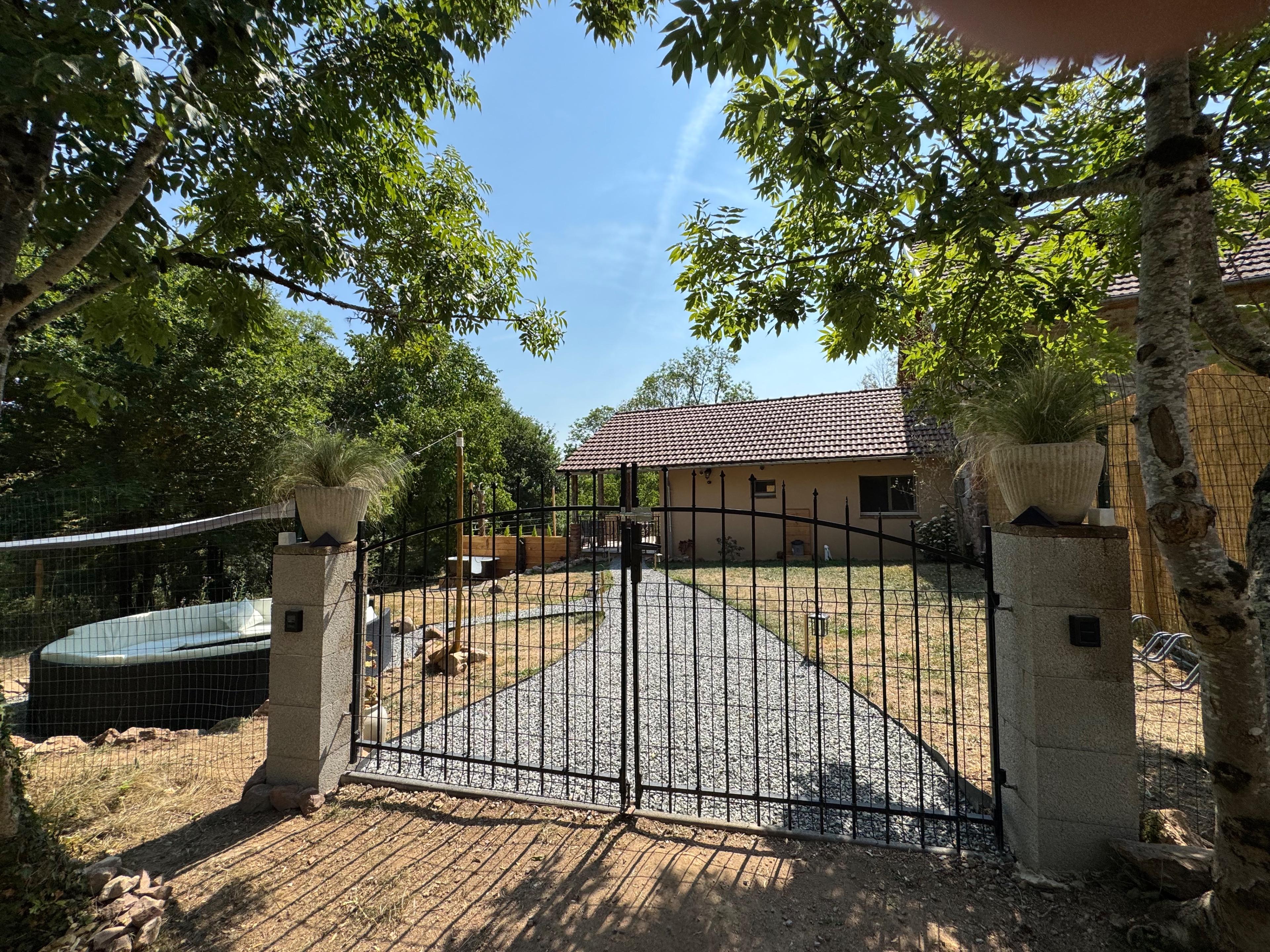 Nature house in Le Breuil, Lieu dit Mailland