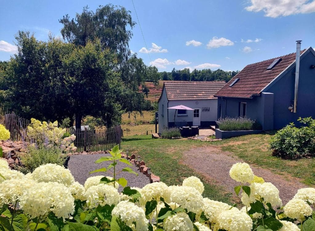 Nature house in Saint-Aubin-en-Charollais