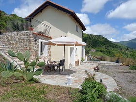 Maison nature dans Castel Vittorio