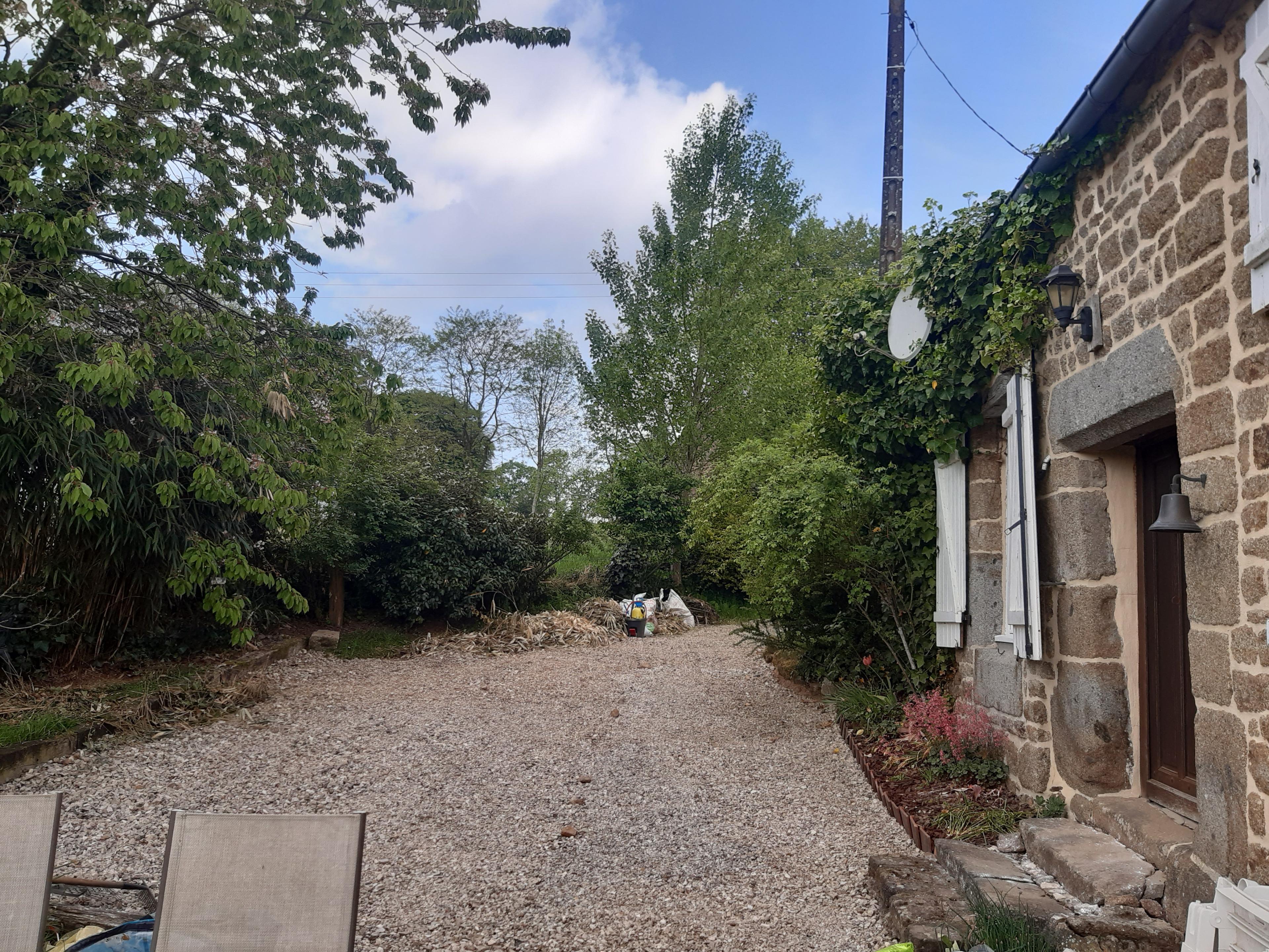 Nature house in ST. BOMER LES FORGES
