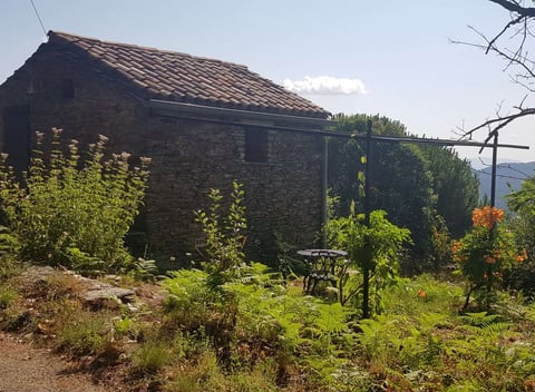 Maison nature à Saint-Martin-de-Boubaux