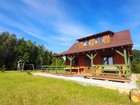 Casa nella natura a Przyjaźń