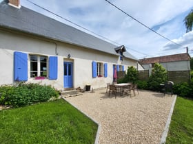 Casa nella natura a Méry-ès-bois