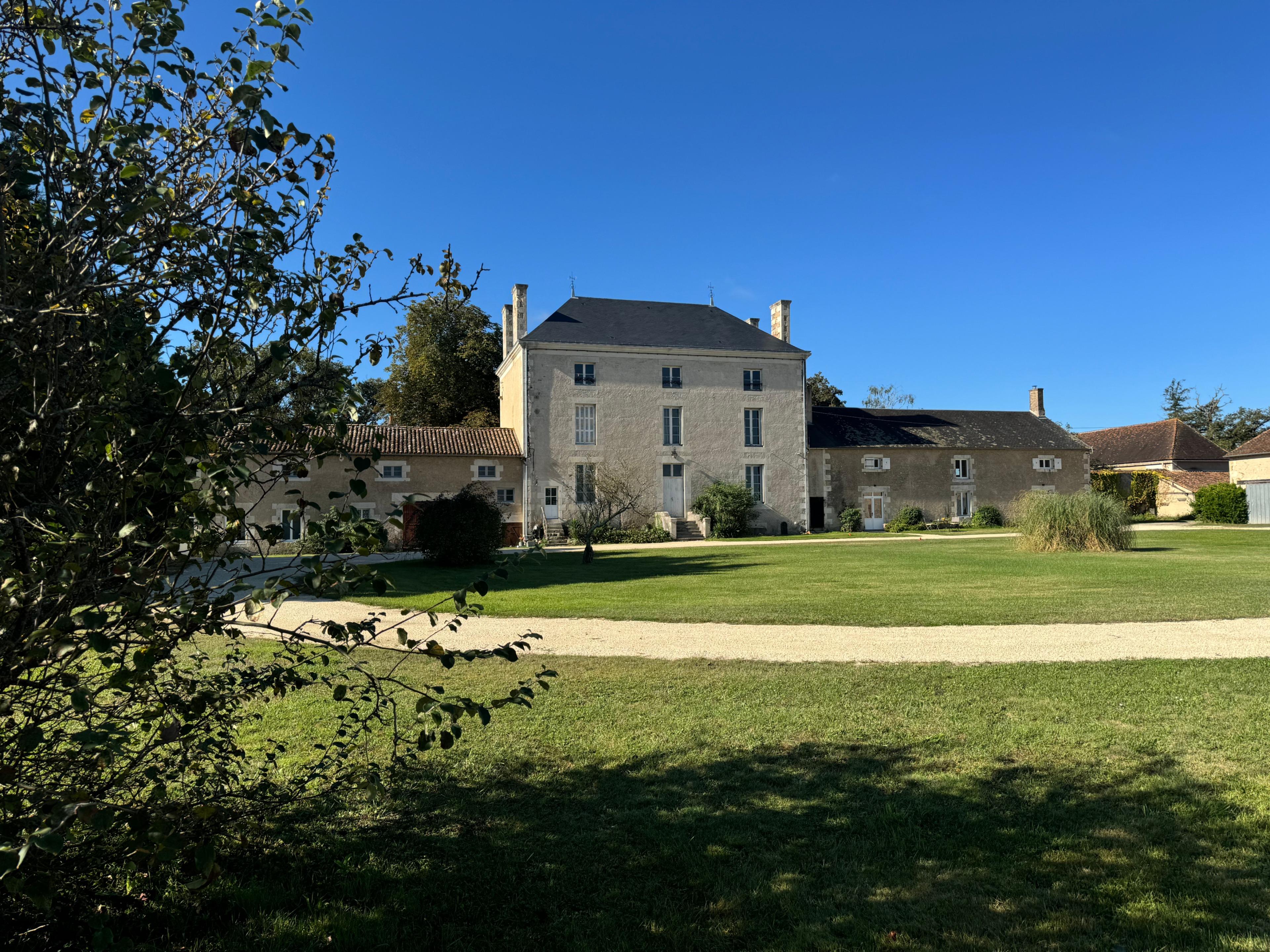 Nature house in Journet