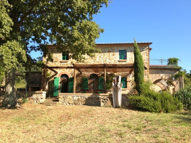 Nature house in Sorano / Elmo