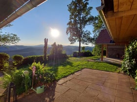 Maison nature dans Hochneukirchen