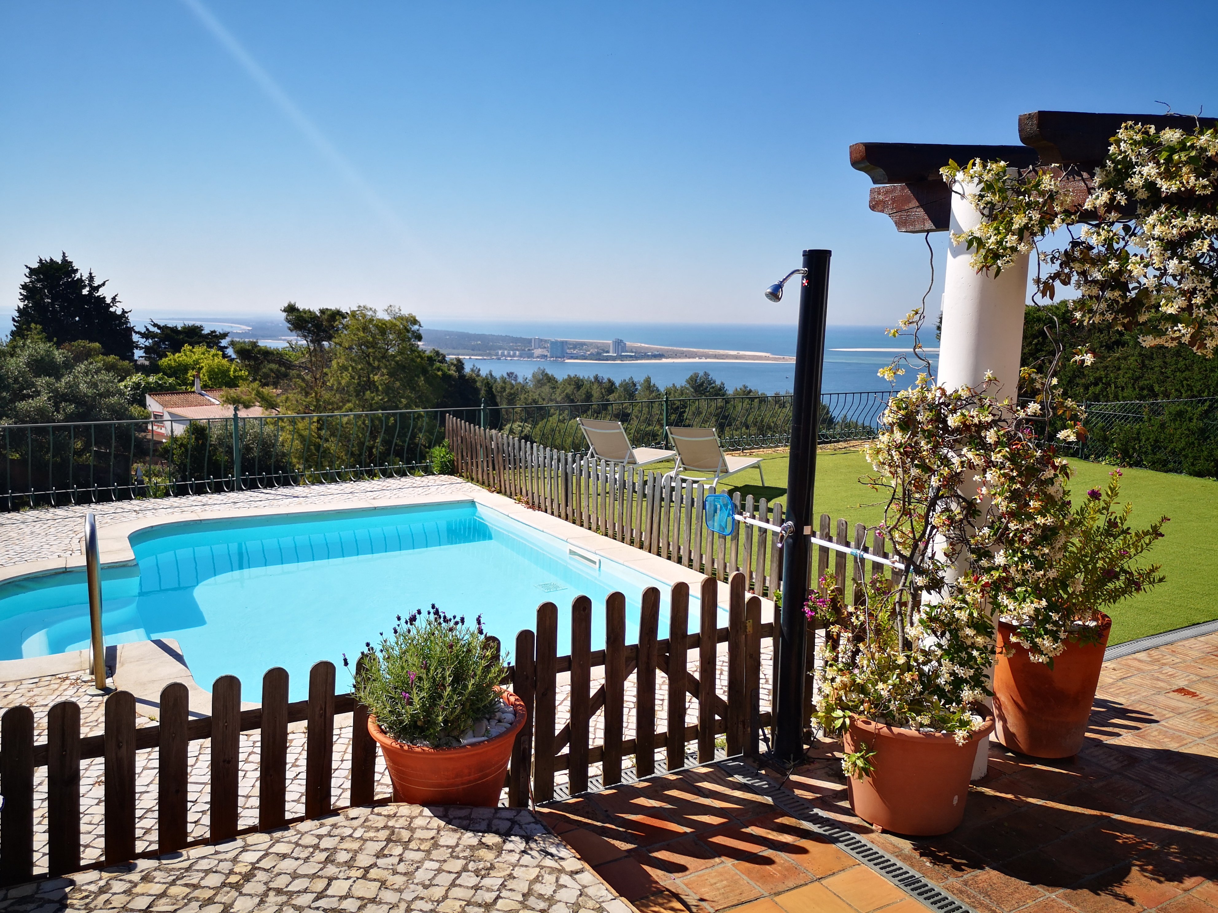 Cottages And Cabins In Natuurpark Serra Da Arr bida Nature house