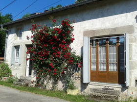 Casa nella natura a Châtillon-sur-Saone
