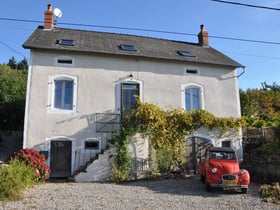 Casa nella natura a Saint-Léger-sous-Beuvray