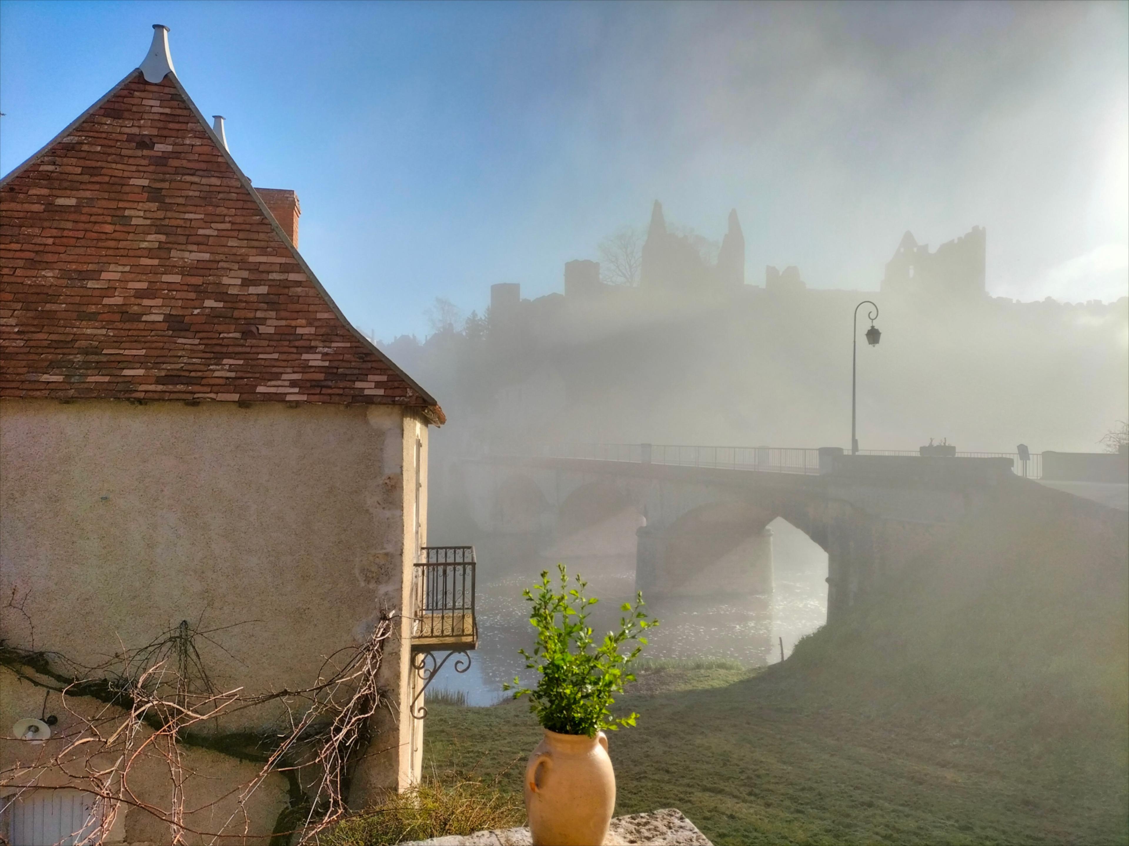 Nature house in Angles-sur-l'Anglin
